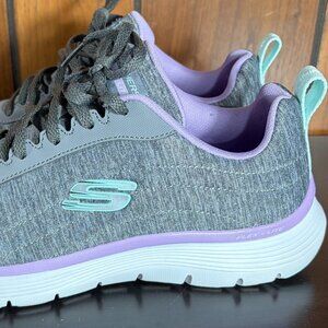 Skechers Womens Flex Appearl 5.0 Modern Times Snealers Gray/Lavender Sz 7 - EUC